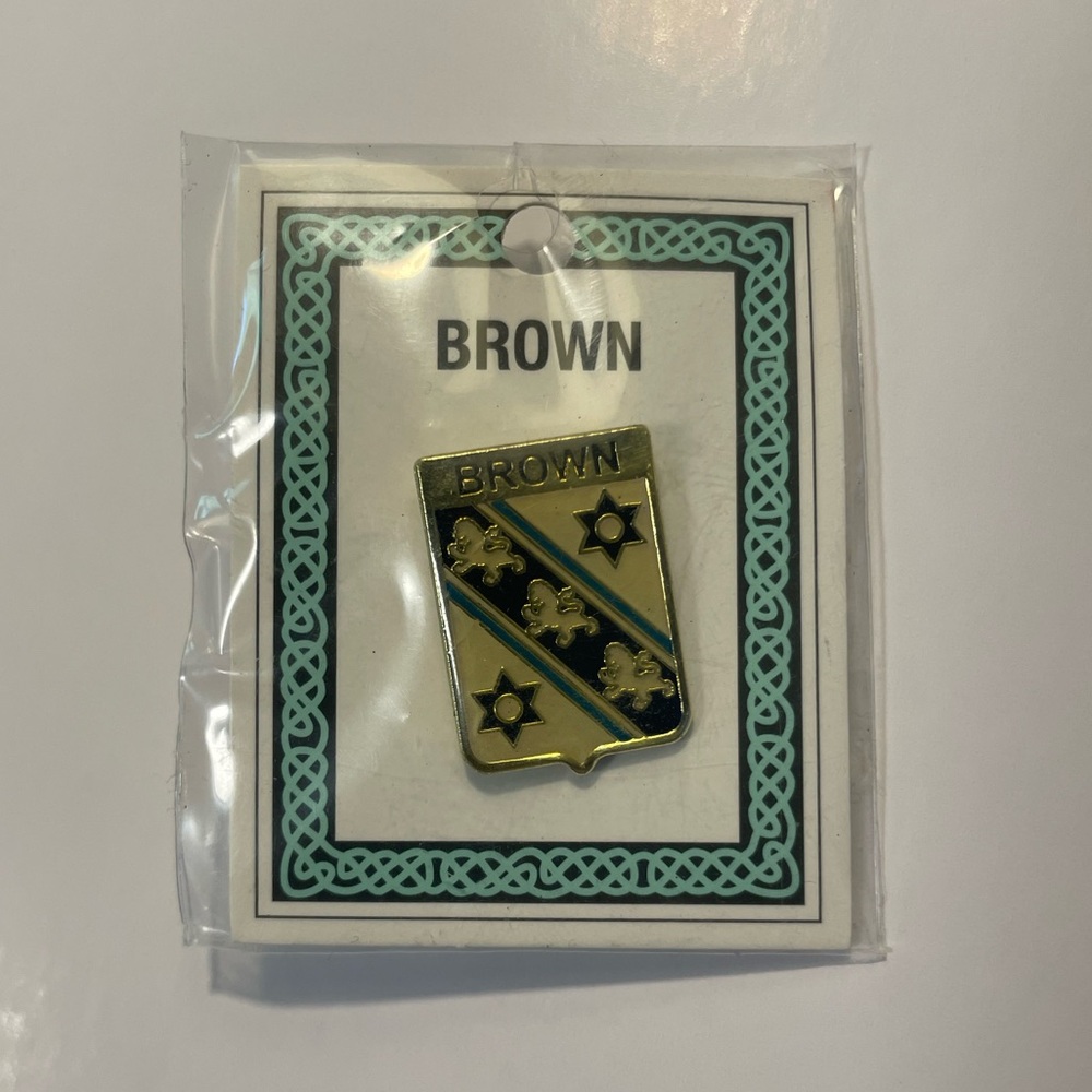 Family crest pin